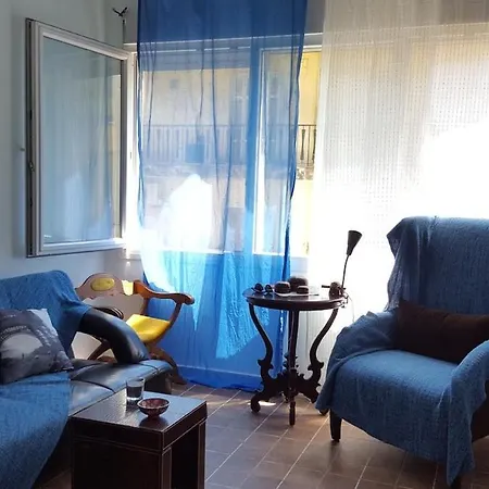 Ideal Location At The Heart Of Centre Salonicco