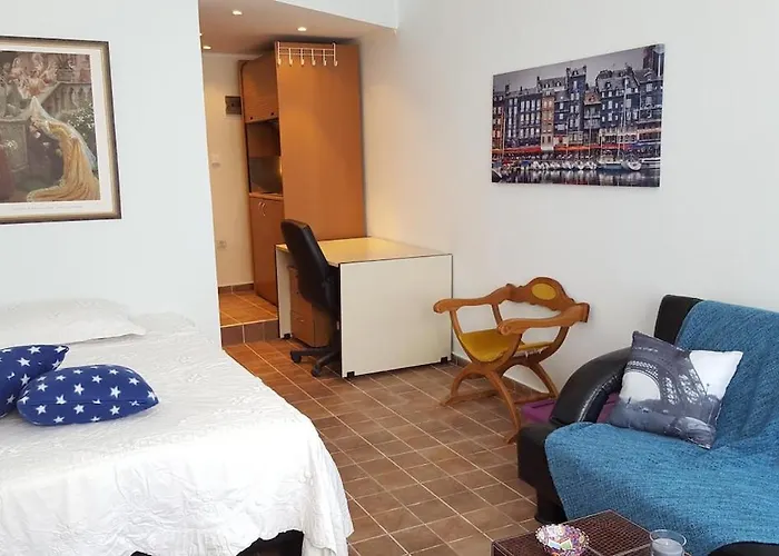 Ideal Location At The Heart Of Centre Apartment